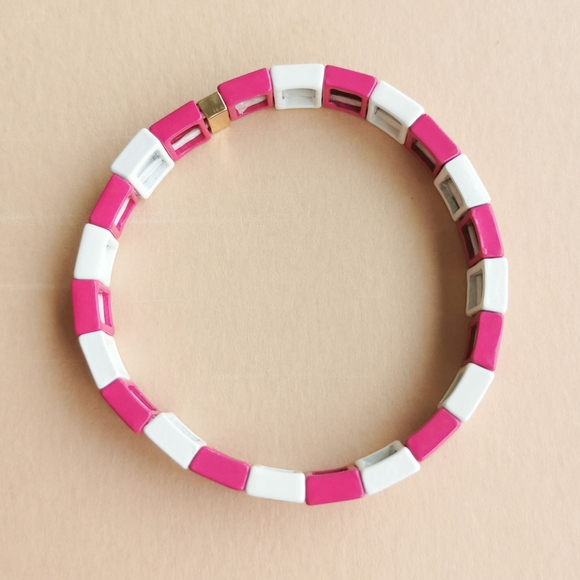 Roxanne Assoulin Jewelry - BRAND NEW Roxanne Assoulin All Heart Enameled Stretch Bracelet Gold Pink White
